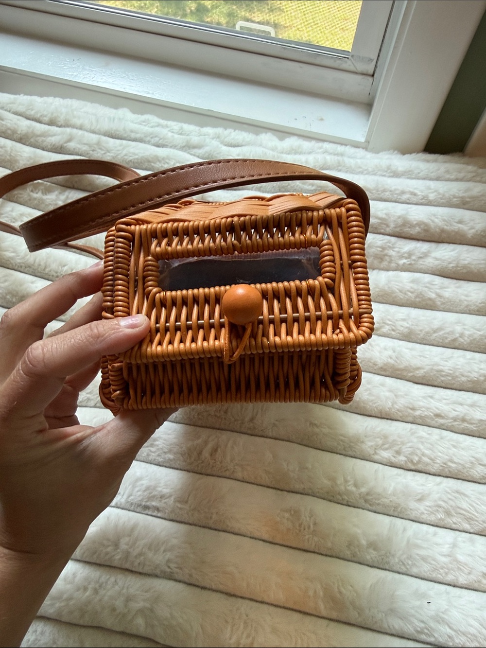 Tommy Bahama Woven Rattan Car-Shaped Crossbody Bag in Warm Tan - Picture 3 of 7